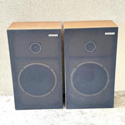 2 Vintage Pioneer Speakers - Model CS-G103