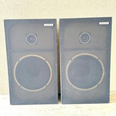 2 Vintage Pioneer Speakers - Model CS-G103
