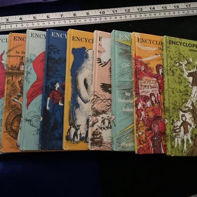 10 Encyclopedia Brown Books