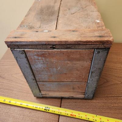 Vintage Wood Wooden Smyth Farm Dairy Milk Box