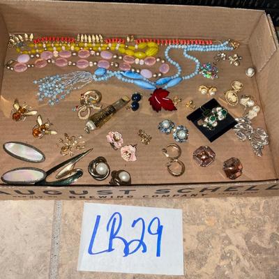 LR29-Costume Jewelry