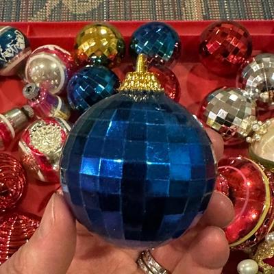 Vintage & Modern Christmas Decor and Wrapping Supplies