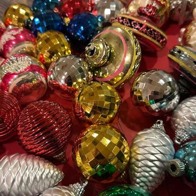 Vintage & Modern Christmas Decor and Wrapping Supplies