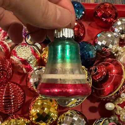 Vintage & Modern Christmas Decor and Wrapping Supplies