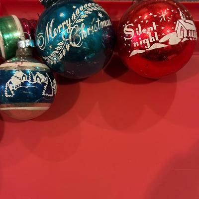 Vintage & Modern Christmas Decor and Wrapping Supplies