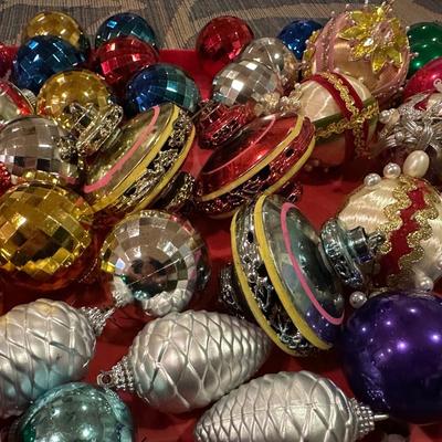 Vintage & Modern Christmas Decor and Wrapping Supplies