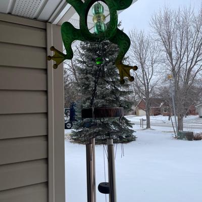 Outdoor animal decor