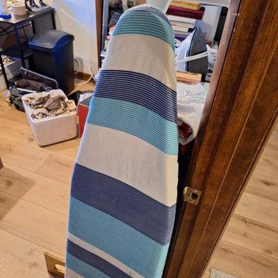 Iron w/ Ironing Board