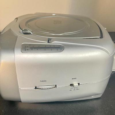 Curtis Portable AM-FM-Stereo-CD Boombox