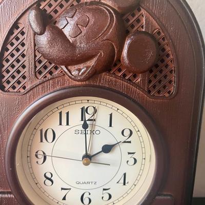Disney Mickey Mouse Clock