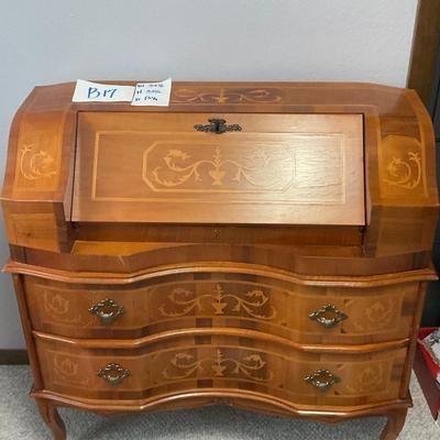 B17- Beautiful Secretary Desk