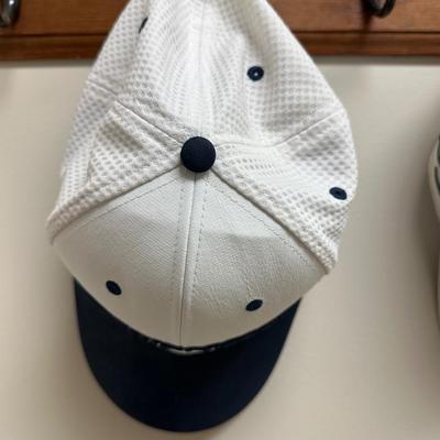 Men’s Adidas Pullovers Long sleeve paired with TaylorMade hats