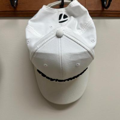 Men’s Adidas Pullovers Long sleeve paired with TaylorMade hats