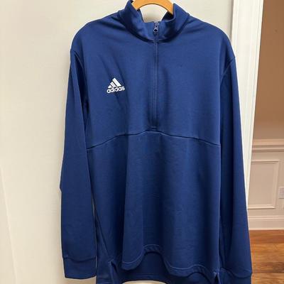 Men’s Adidas Pullovers Long sleeve paired with TaylorMade hats