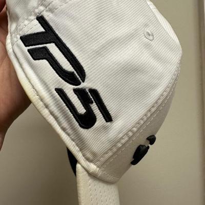 Men’s Adidas Pullovers Long sleeve paired with TaylorMade hats