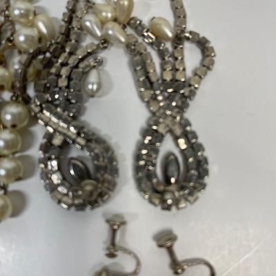 Vintage Jewelry Lot - 4 Dangling Earrings, Pierced & Clip-on plus 1 Ring