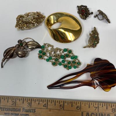 Very Retro JEWELRY LOT - Jade Goldette Bracelet, Monet Pin Tortoise hair pin, Atlas Brooch, & Shoe clip