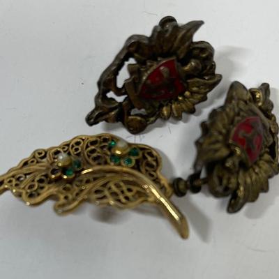 Very Retro JEWELRY LOT - Jade Goldette Bracelet, Monet Pin Tortoise hair pin, Atlas Brooch, & Shoe clip