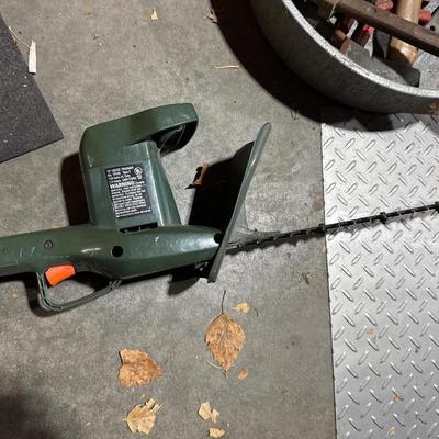 Black & Decker Weed and Hedge Trimer