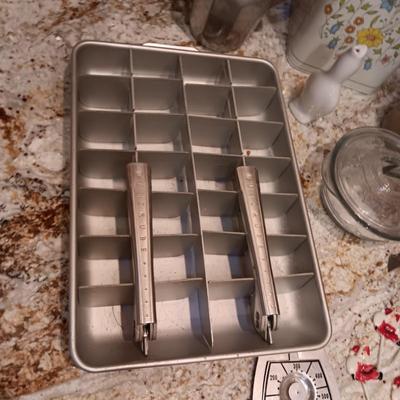 RETRO KITCHEN ITEMS