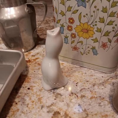 RETRO KITCHEN ITEMS