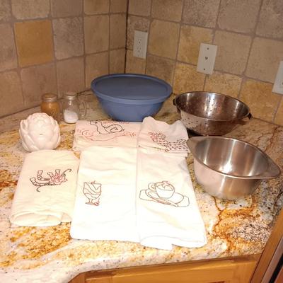 FLOUR SACK DISH TOWELS, BOWLS, SHAKERS AND SUGAR BOWL