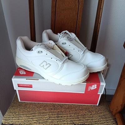 LADIES NEW BALANCE SHOES * BRAND NEW * SIZE 12