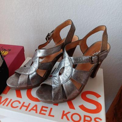 LADIES MICHAEL KORS & VANELI DRESS SHOES SIZE 11