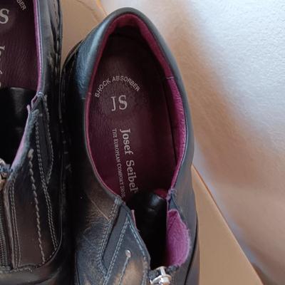LADIES FITFLOP & JOSEF SEIBEL SHOES SIZE 11