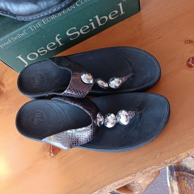 LADIES FITFLOP & JOSEF SEIBEL SHOES SIZE 11