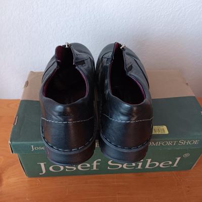 LADIES FITFLOP & JOSEF SEIBEL SHOES SIZE 11