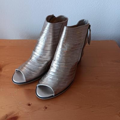 LADIES BELLA-VITA SHOES SIZE 12
