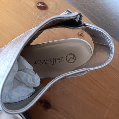 LADIES BELLA-VITA SHOES SIZE 12