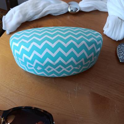 BRIGHTON AND OTHER SCARF, SIMPLY VERA & MONTANA WEST SUNGLASSES