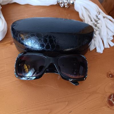 BRIGHTON AND OTHER SCARF, SIMPLY VERA & MONTANA WEST SUNGLASSES