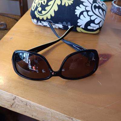 VERA BRADLEY AND 2 OTHER PAIRS OF LADIES SUNGLASSES, 2 WATCHES AND A SCARF