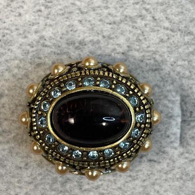 Heidi Daus glass pearl and rhinestone Ring 7