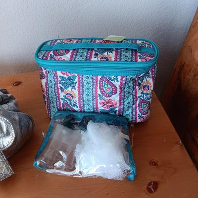 A SWEET SILVER PURSE, CLOTH WALLET AND MAKEUP BAG