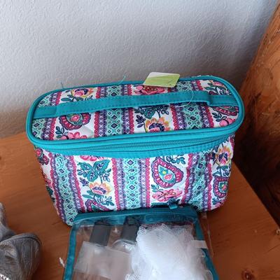 A SWEET SILVER PURSE, CLOTH WALLET AND MAKEUP BAG