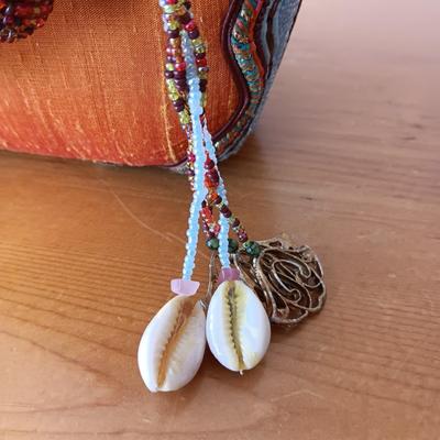 FASCINATING UNIQUE PURSE, A SURE CONVERSATION PIECE PLUS 2 WATCHES