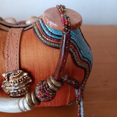 FASCINATING UNIQUE PURSE, A SURE CONVERSATION PIECE PLUS 2 WATCHES