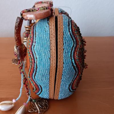 FASCINATING UNIQUE PURSE, A SURE CONVERSATION PIECE PLUS 2 WATCHES