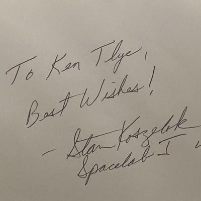 Astronaut Stan Koszelak signed note 