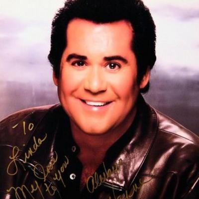 Wayne Newton signed portrait photo 