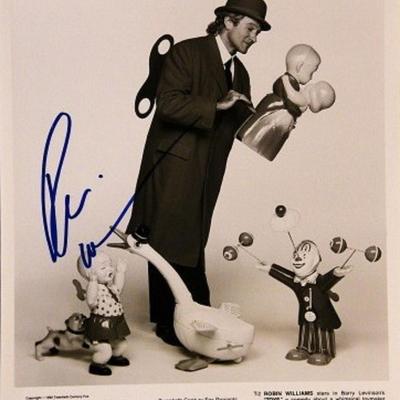 Robin Williams signed movie still photo 