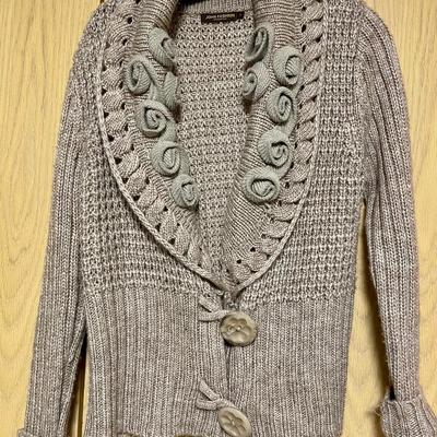 Rose collar cardigan sweater Large
