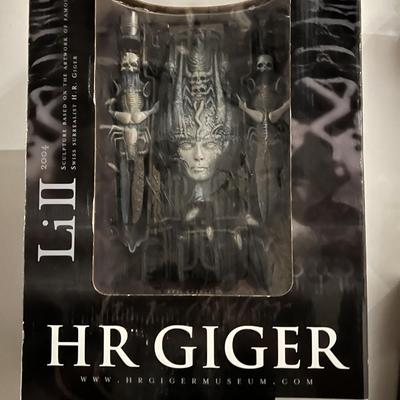 2004 RARE HR GIGER Li II Sculpture McFarlane Grail Piece from HR Giger Museum