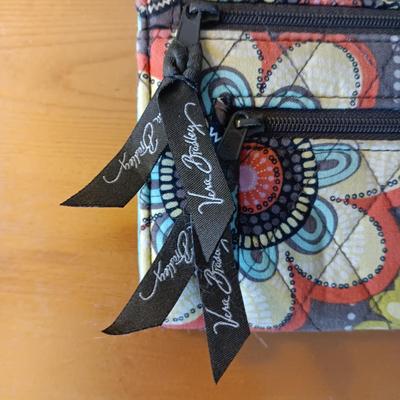 MAKOWSKI LEATHER PURSE AND A VERA BRADLEY WALLET