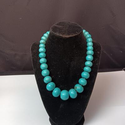 TURQUOISE STYLE BEADED NECKLACE