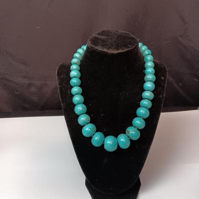TURQUOISE STYLE BEADED NECKLACE